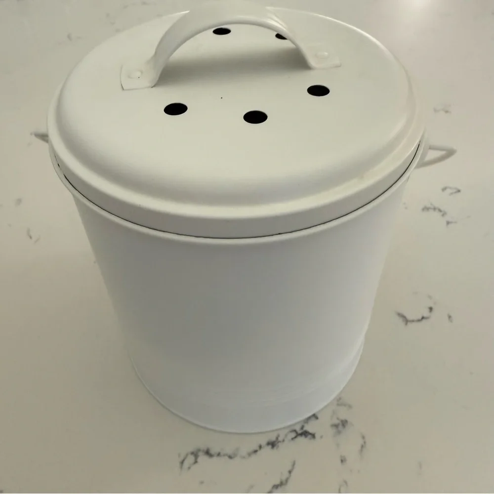 Countertop Compost Bin~White